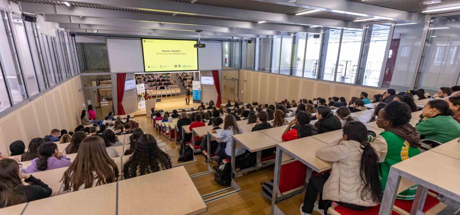 IP Paris accueille 200 collégiennes et lycéennes pour les encourager à s'orienter vers les sciences