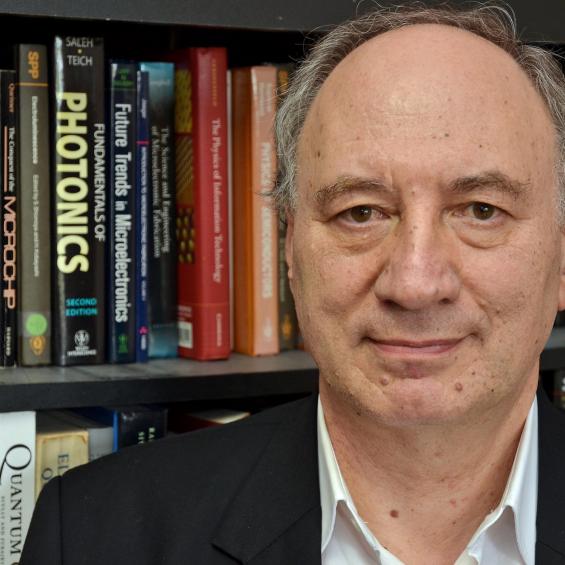 Le physicien Claude Weisbuch récompensé par l’Académie des sciences 